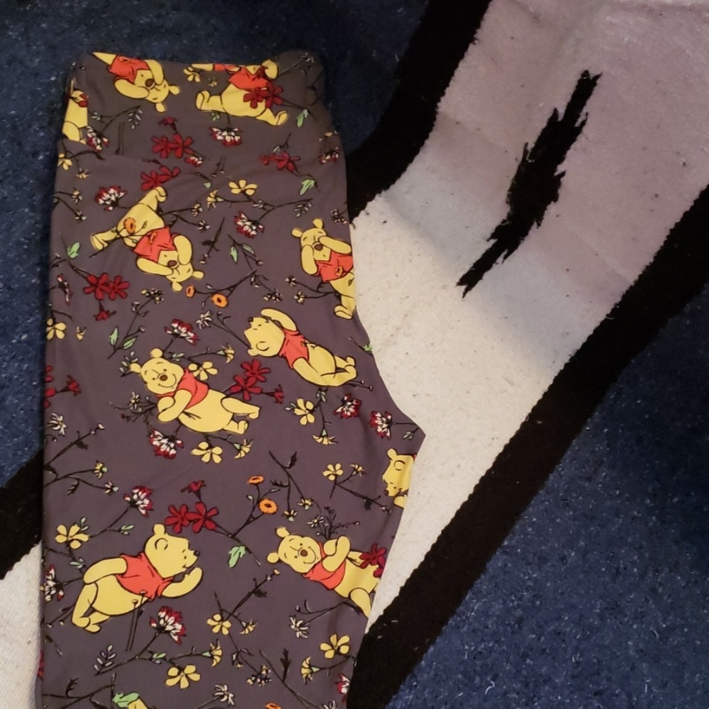 Lularoe Disney Winnie the pooh leggings TC